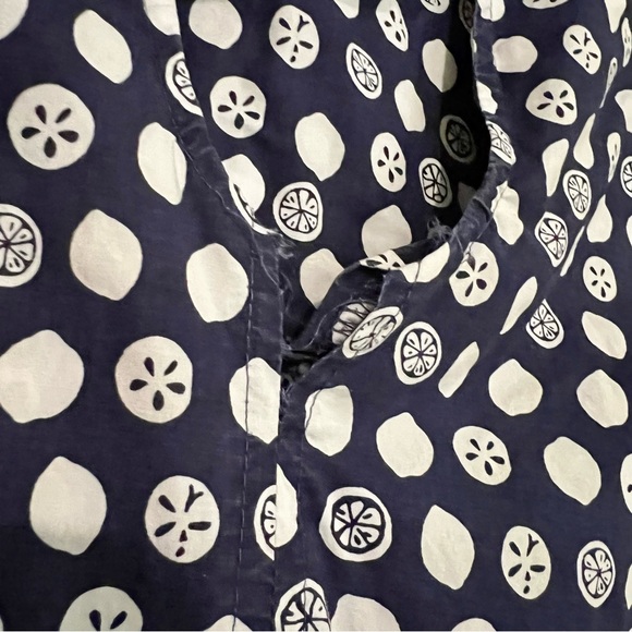 Lilly Pulitzer Sleeveless  Lemon Lime Print Navy Blue Blouse Tie Neck Size 12 ** - Picture 12 of 12